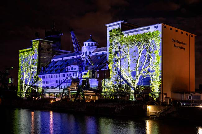 Mapping zum Jubiläumsfest 70 Jahre Bildung voller Leben