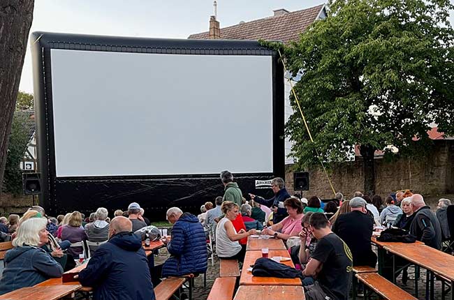 Freilichtkino im Amtshof Steinau